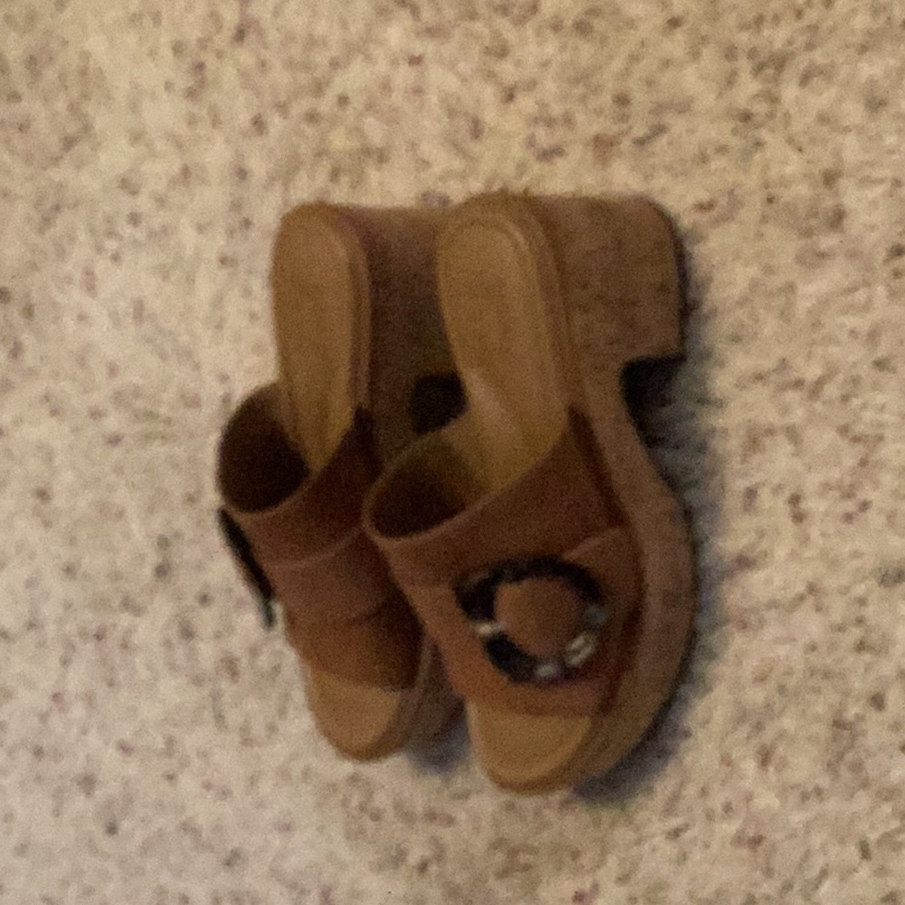 Naturalizer Brown Sandals with Black Buckle - Picture 4 of 4